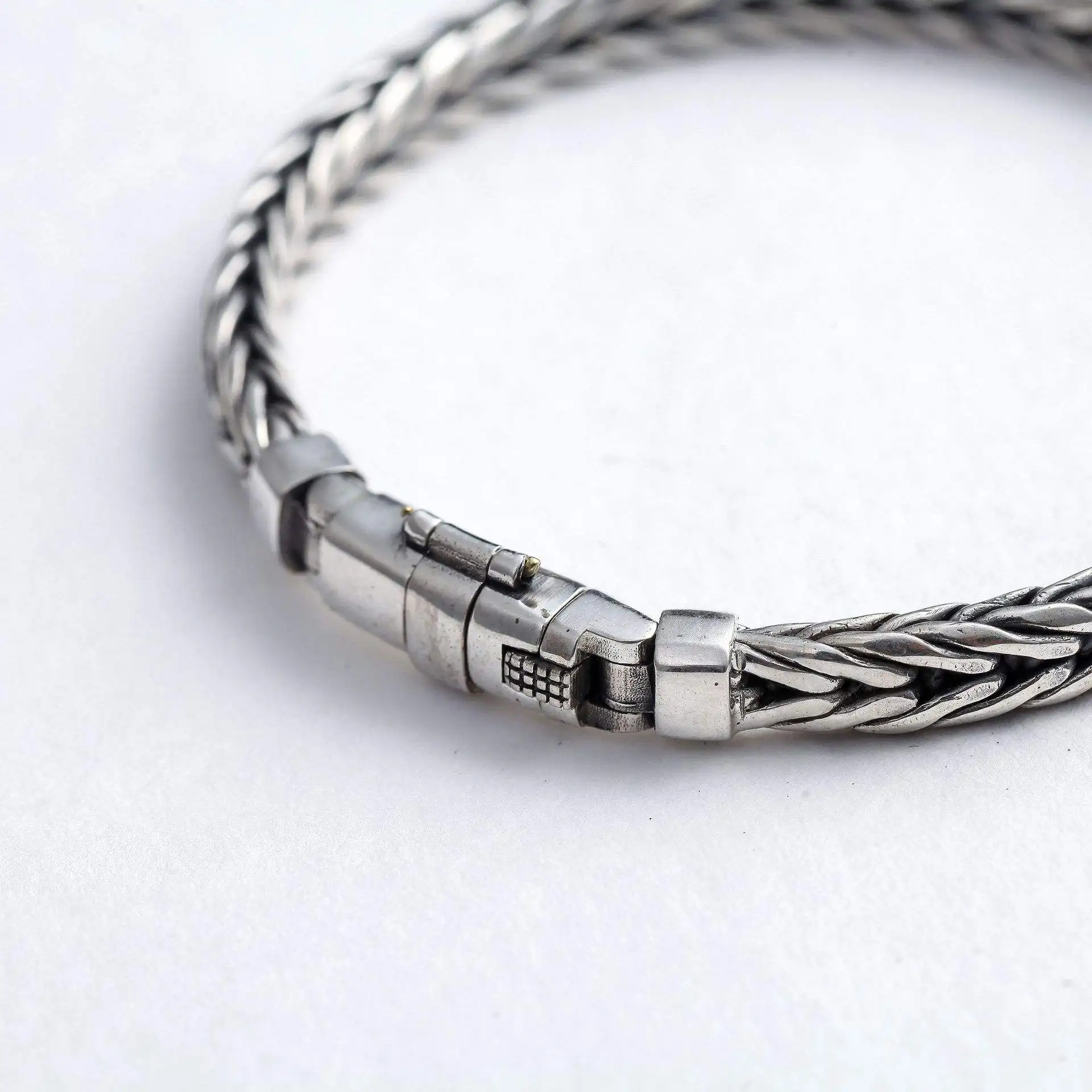 S925 Silver Factory Price handwoven vintage overbearing style personality keel bracelet men's and women's fashion jewelry gift
