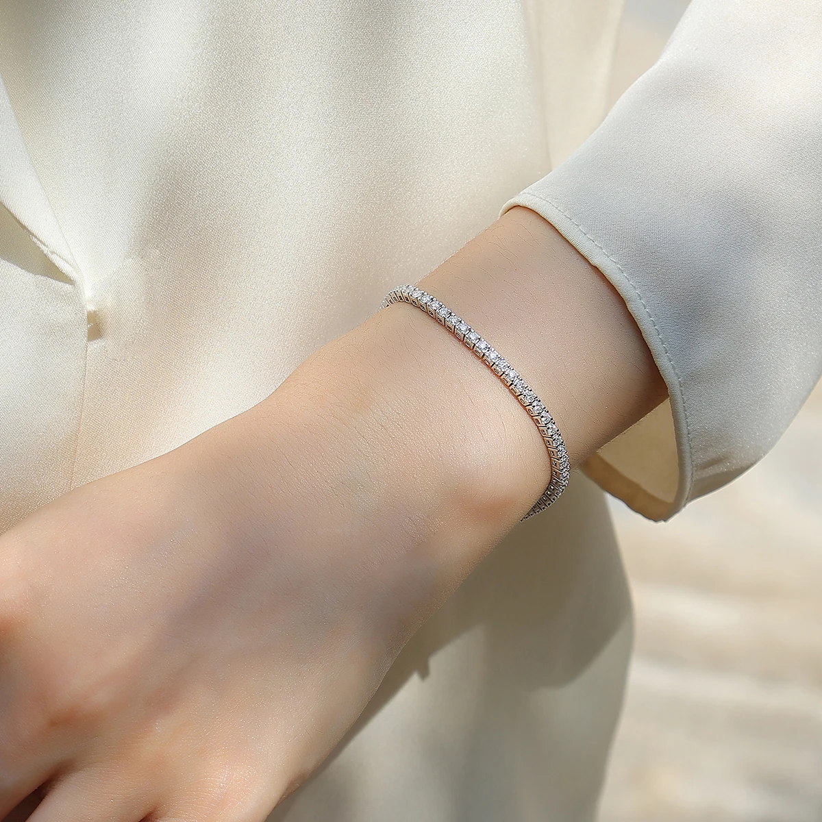 S925 Sterling Silver Moissanite Tennis Bracelet for Women Simple Row Design Elegant Sparkling Jewelry for Daily Wear
